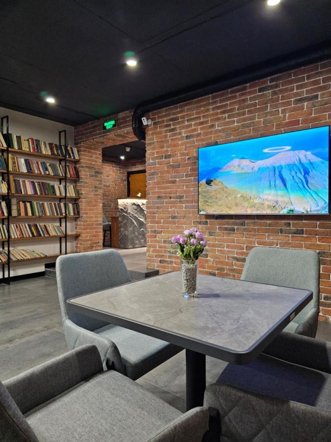 Orion Hostel Erywań Zewnętrze zdjęcie